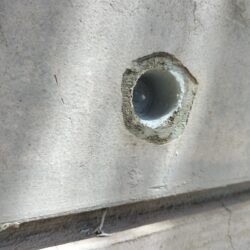 高圧洗浄して塗装前の状況を確認します。