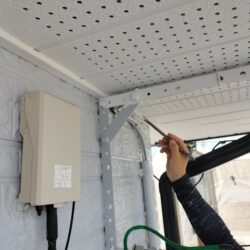 完工間近！タッチアップ作業